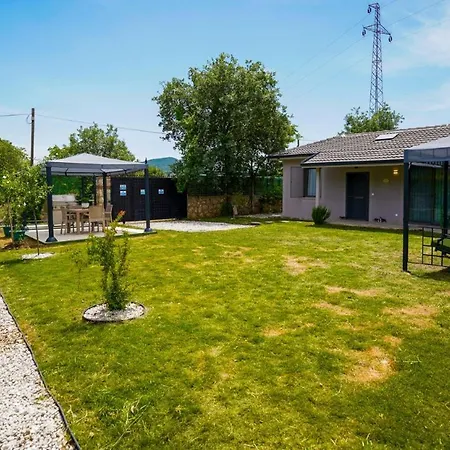 Holiday home Arzu *